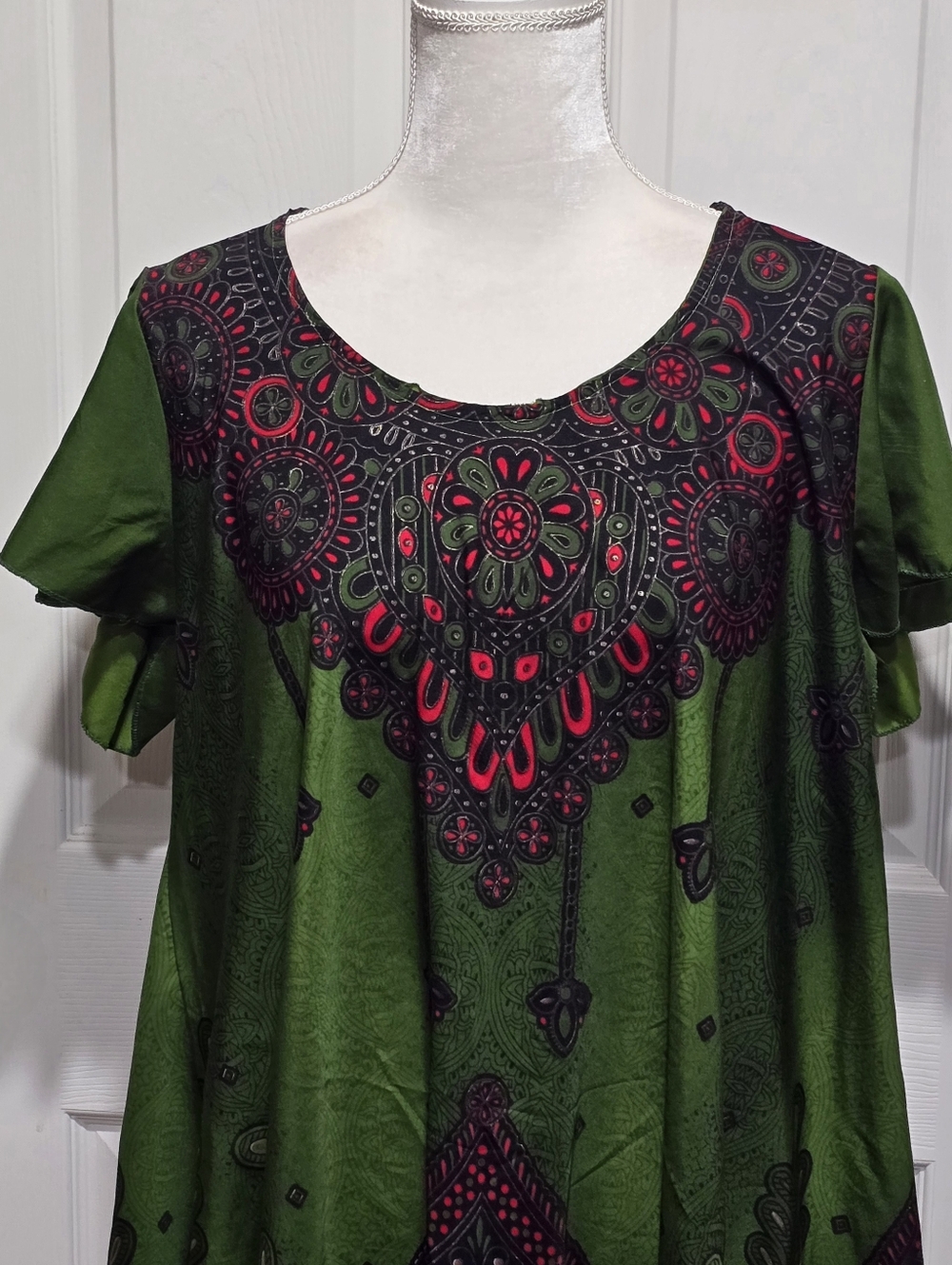 Lapogee Bold Print Green Short-Sleeve Dress with Red & Black Accents - Picture 2 of 11